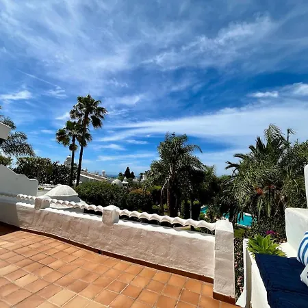 Cozy Townhouse With Sea View 马尔韦利亚