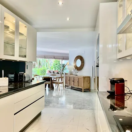 Cozy Townhouse With Sea View 度假居 *