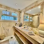Сasa de vacaciones Cozy Townhouse With Sea View