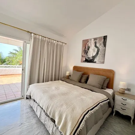 Cozy Townhouse With Sea View