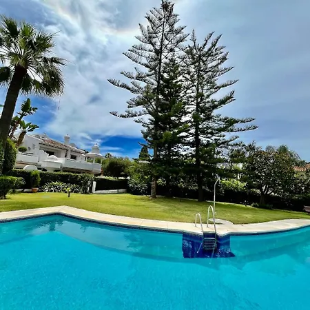 Cozy Townhouse With Sea View Marbella