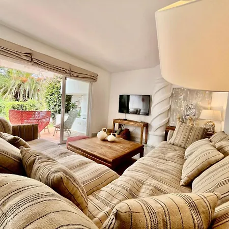 Cozy Townhouse With Sea View