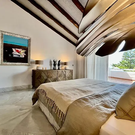 Cozy Townhouse With Sea View *