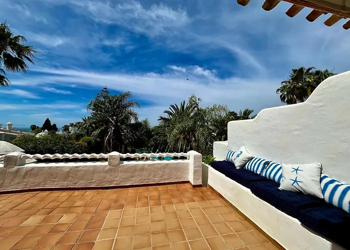 Cozy Townhouse With Sea View Marbella