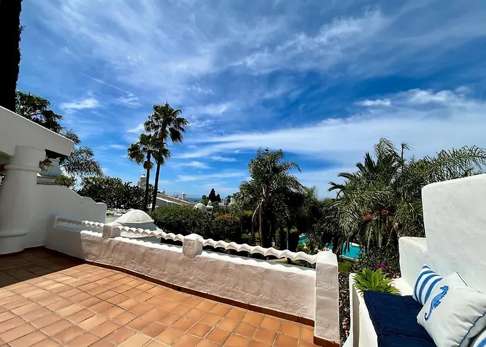 Cozy Townhouse With Sea View Marbella