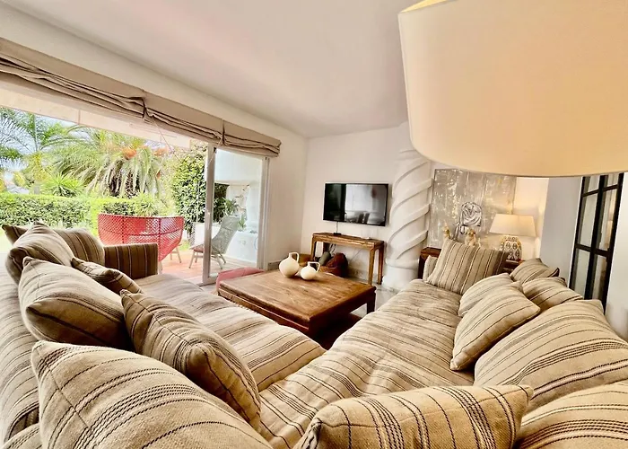 Cozy Townhouse With Sea View