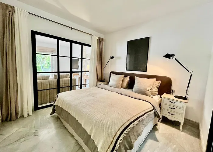 Cozy Townhouse With Sea View Vakantiehuis