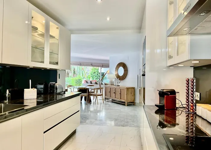 Cozy Townhouse With Sea View Vakantiehuis *