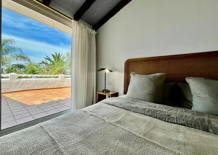 Cozy Townhouse With Sea View Vakantiehuis